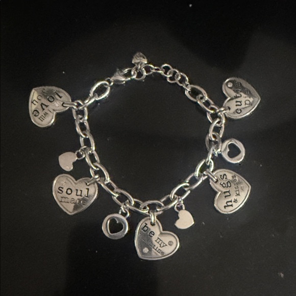 ❤️ Brighton Be Mine Heart Charm Bracelet EUC - Picture 7 of 8